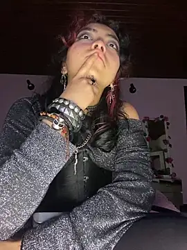 Snapshot of _Gothiccbitch_ chatting on January 9, 2025, 5:34 am Gothiccbitch online show from January 9, 2025, 5:34 am