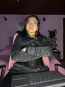 Snapshot of _Gothiccbitch_ chatting on January 9, 2025, 8:34 am Gothiccbitch online show from January 9, 2025, 8:34 am