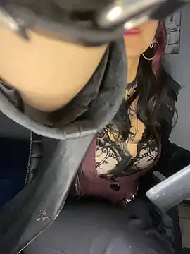 Snapshot of _Gothiccbitch_ chatting on February 7, 2025, 11:12 am Gothiccbitch online show from February 7, 2025, 11:12 am