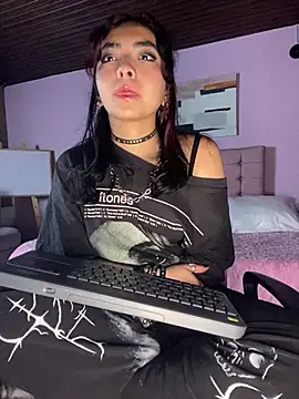 Snapshot of _Gothiccbitch_ chatting on February 25, 2025, 9:09 am Gothiccbitch online show from February 25, 2025, 9:09 am