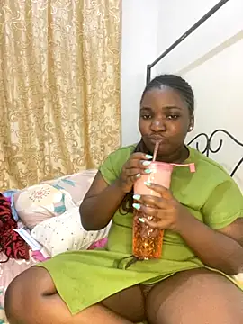 sweet18creamybigpussy online show from October 12, 2025, 7:24 pm