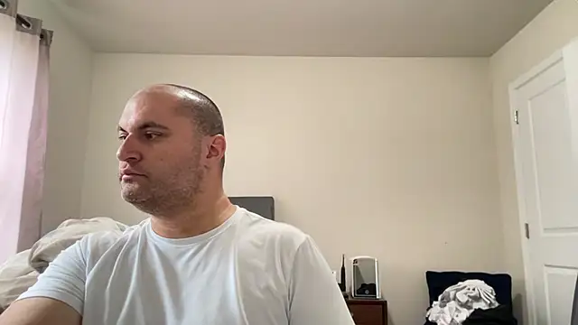 SluggishChase99 online show from April 1, 2026, 1:41 pm