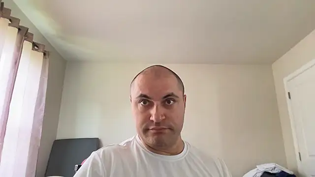SluggishChase99 online show from June 5, 2026, 5:18 pm