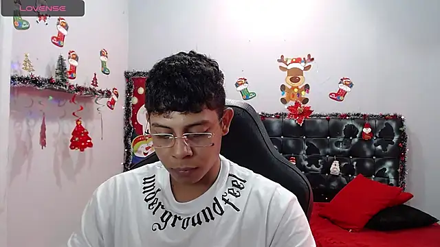 Wiiliam 20 online show from December 17, 2024, 4:21 pm