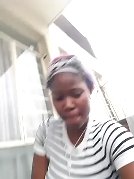 PerfectionBerrie online show from February 10, 2025, 4:25 pm