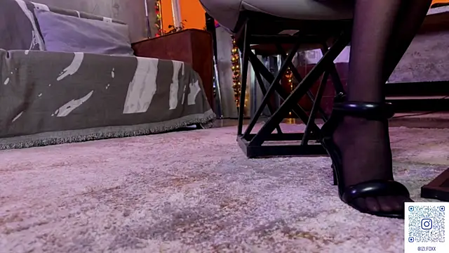 izi-fox online show from April 23, 2026, 3:47 pm