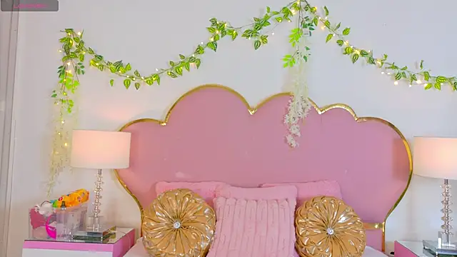 EmmaCrush online show from October 16, 2025, 9:16 pm