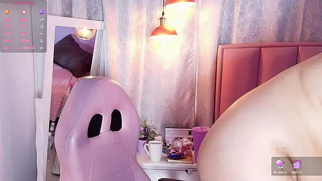 bella-green online show from January 11, 2025, 10:18 pm