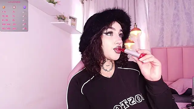 bella-green online show from January 31, 2025, 7:08 pm