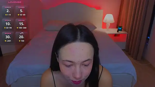 Hayle Hill online show from December 1, 2025, 2:38 am