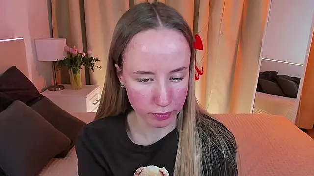 Cassie Kelman online show from February 17, 2025, 3:04 am