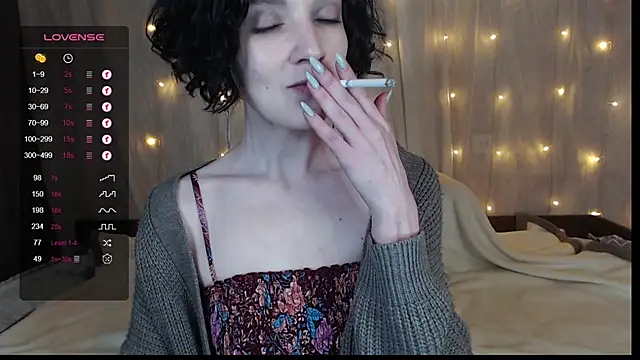 TinaWince online show from December 2, 2024, 7:47 am