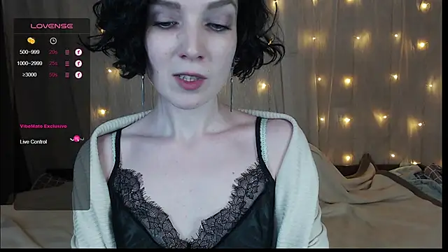 TinaWince online show from December 14, 2024, 8:23 am