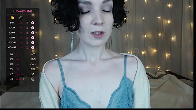 TinaWince online show from January 5, 2025, 4:58 am