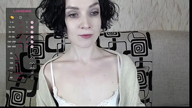 TinaWince online show from February 9, 2025, 8:44 am