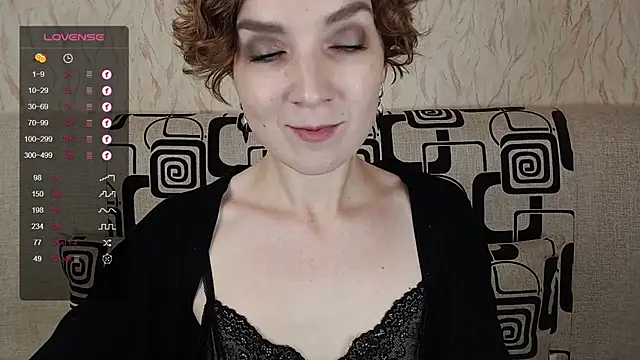 TinaWince online show from September 14, 2025, 4:44 am