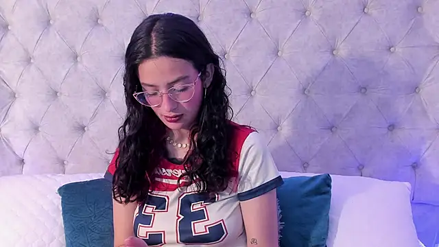 dafne bss online show from February 15, 2026, 5:04 am