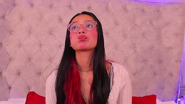 dafne bss online show from April 13, 2026, 5:13 am