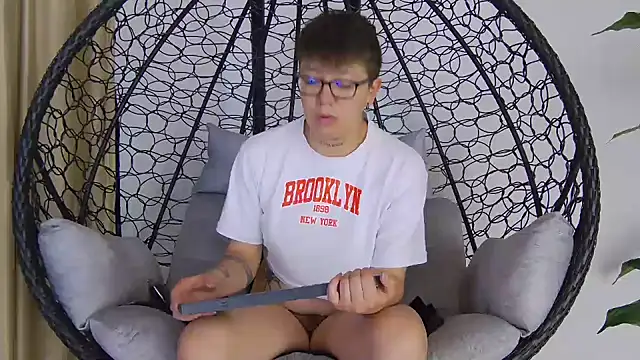 alex noa online show from November 1, 2025, 8:33 pm