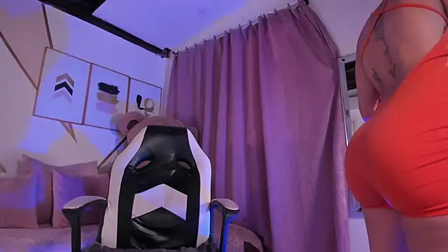 maye wells online show from January 28, 2025, 5:35 pm