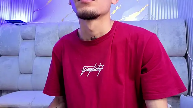 kendalltaylorr online show from October 2, 2025, 1:18 pm