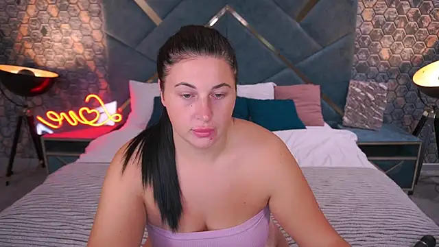 Snapshot of ArianaDarkk chatting on October 6, 2025, 7:44 pm ArianaDarkk online show from October 6, 2025, 7:44 pm