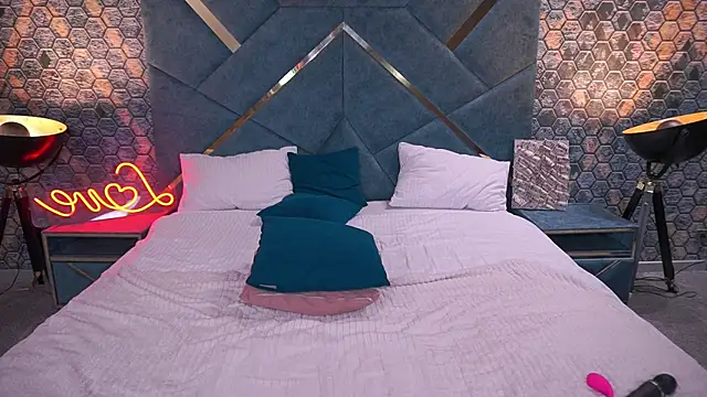 Snapshot of ArianaDarkk chatting on October 19, 2025, 7:47 pm ArianaDarkk online show from October 19, 2025, 7:47 pm