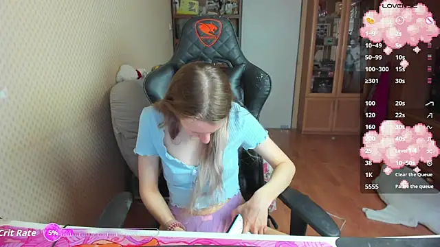 Snapshot of cutieMila chatting on November 24, 2025, 6:13 am cutieMila online show from November 24, 2025, 6:13 am