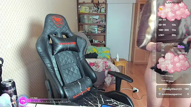 Snapshot of cutieMila chatting on November 27, 2025, 8:49 am cutieMila online show from November 27, 2025, 8:49 am