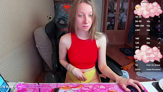 Snapshot of cutieMila chatting on February 14, 2026, 4:31 am cutieMila online show from February 14, 2026, 4:31 am