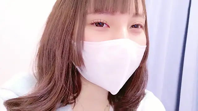 senachinnn online show from March 14, 2025, 2:42 am