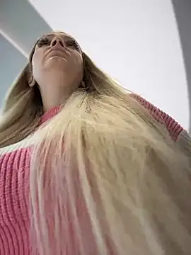 Teya moon  online show from December 12, 2024, 10:34 am