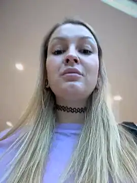 Teya moon  online show from December 25, 2024, 9:45 am