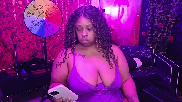 cheriserozequeen online show from April 7, 2026, 12:00 am