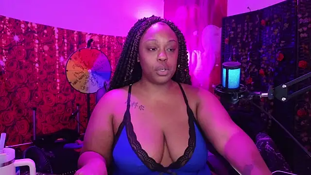 cheriserozequeen online show from April 18, 2026, 2:26 am