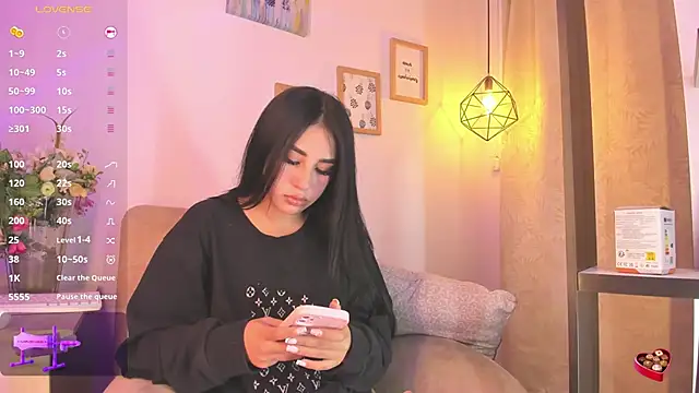 Chanttall  online show from February 20, 2025, 5:12 am