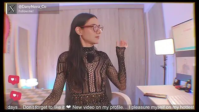 DanyNova Co online show from April 17, 2026, 9:18 pm