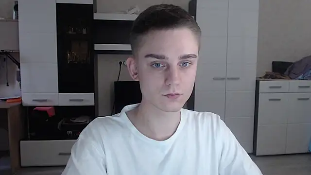 angryzan online show from January 31, 2025, 10:52 am