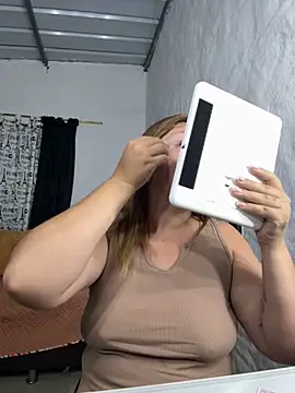 Sofia Queen17 online show from November 6, 2025, 10:49 am