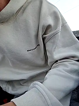 Zeefy online show from November 30, 2025, 9:24 am