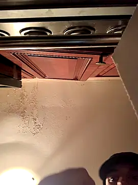 hailzeffn online show from September 30, 2025, 3:44 am