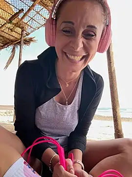 therealbeverlycious online show from March 7, 2026, 12:46 pm