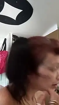 whitetrashdirtyslut online show from April 27, 2026, 5:44 pm