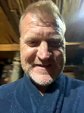 sexycouple109 online show from October 28, 2025, 7:38 pm