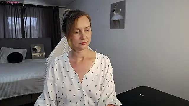 Snapshot of Vanessa_Nowak chatting on May 20, 2026, 11:49 am Vanessa Nowak online show from May 20, 2026, 11:49 am