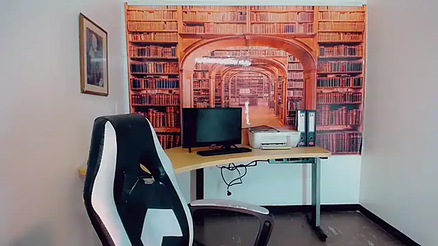 khiara moretti online show from January 3, 2025, 7:50 pm