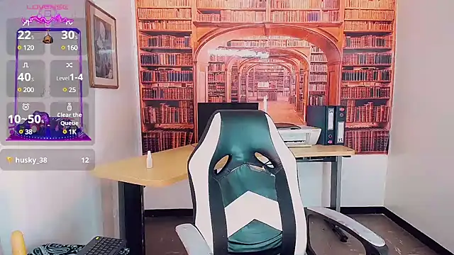 khiara moretti online show from February 5, 2025, 1:37 am