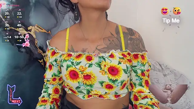 Snapshot of khiara_moretti chatting on June 1, 2026, 11:45 am khiara moretti online show from June 1, 2026, 11:45 am