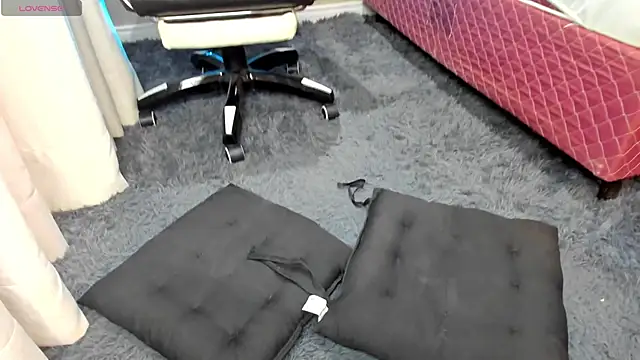 arthurfloss1 online show from February 25, 2025, 12:14 am