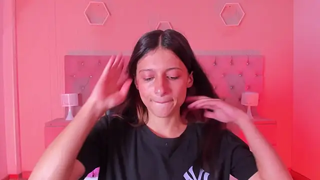 Agathaargent  online show from March 6, 2026, 10:50 pm